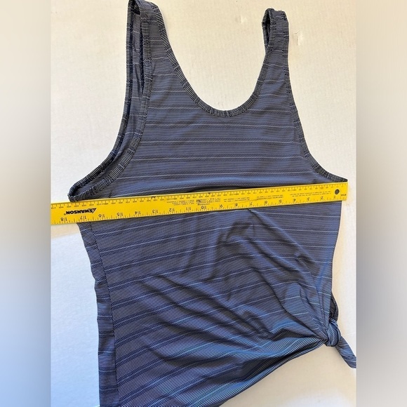 Athleta women’s tank top Max Outside Tie Knot in Navy blue stripe Sz-S Z8 - Picture 6 of 7